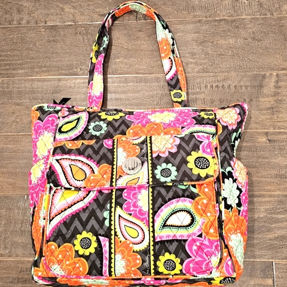 Vera Bradley Quilted Ziggy Zinnia Pattern Women's Cotton Tote Bag - Picture 3 of 11